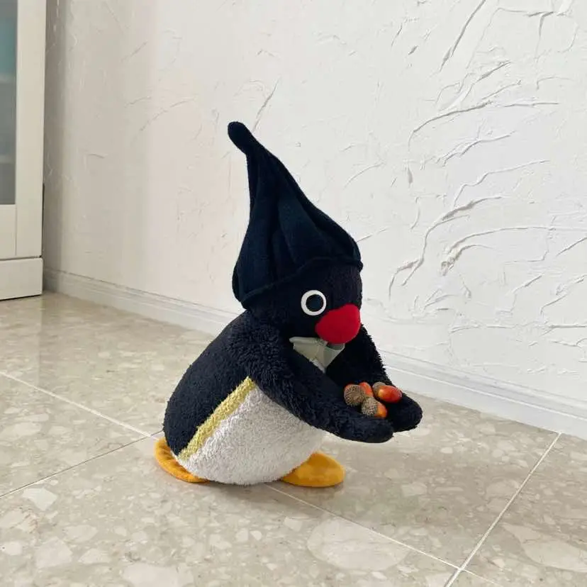 #ピングー #pingu #ぬい撮り #ペンギン #penguin #🐧 #どんぐり #acorn #stuffedanimals #plushies #nootnoot #japan 