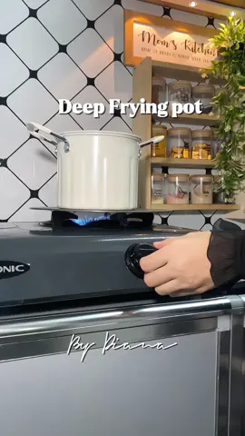 Mudah betul nak rebus ada periuk siap penapis macam ni kan . Dah la lawa .  #deepfryingpot #deepfrying #pot #periuk #periukserbaguna #periukviral #kitchen #cooking #foryou 