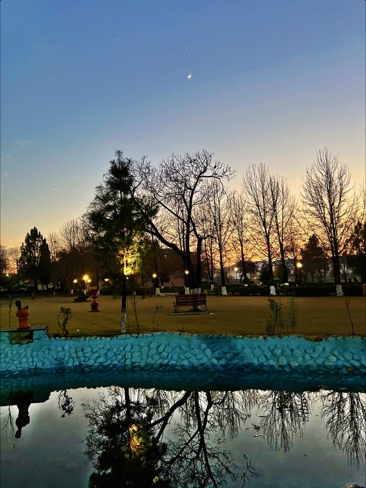 Moon 🌙 and Venus conjunction  #clicksbyathar #abbottabad #moon 