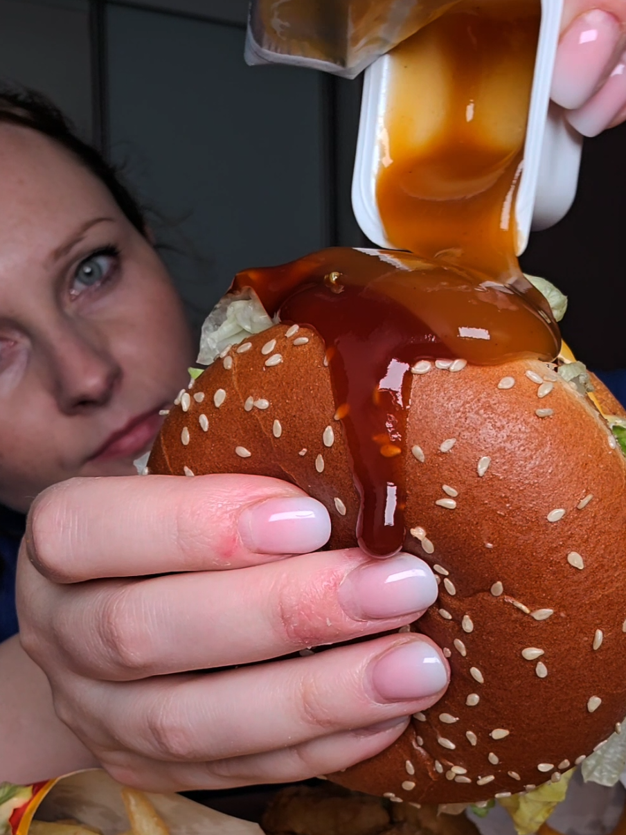 McDonald's. Big Mac #mukbang #mcdonalds #mcdonaldsmukbang #mukbangmcdonalds #bigmac #bigmacmukbang #burger #fastfoodlife #fypviralシ #foryoupage #viral #foryou #fyp #treanding #longvideo 