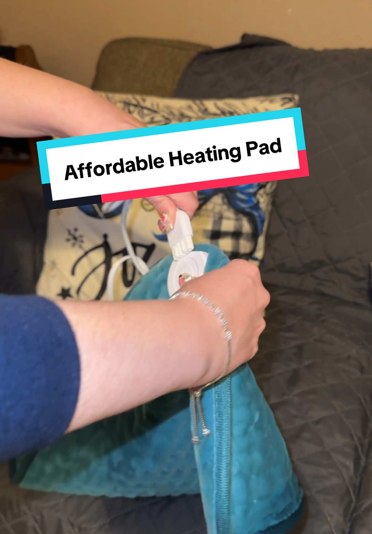 Affordable heating pad on TikTok shop it’s great for aching back! #HeatingPad #Pain #ChronicPain #NeckPain #HeatingForPain