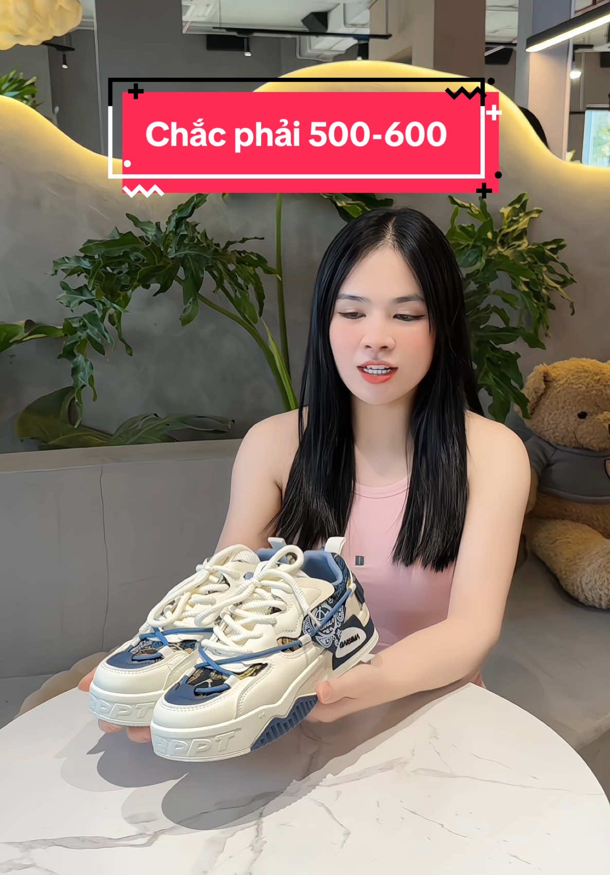 Giày Sneaker Phong Cách