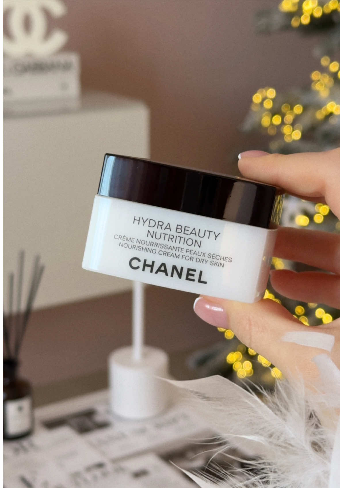 Уход Chanel ✨ Давно не было.  Любители Chanel, это для Вас 🌷 Иногда мне кажется, что мой ник должен быть не «tory.leris”,  а «tory.chanel” 😁