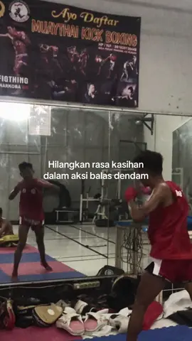 #fypage #muaythaifighter #boxing🥊 #kickboxing #galaubrutal #fypシ゚viral #mmafighter 
