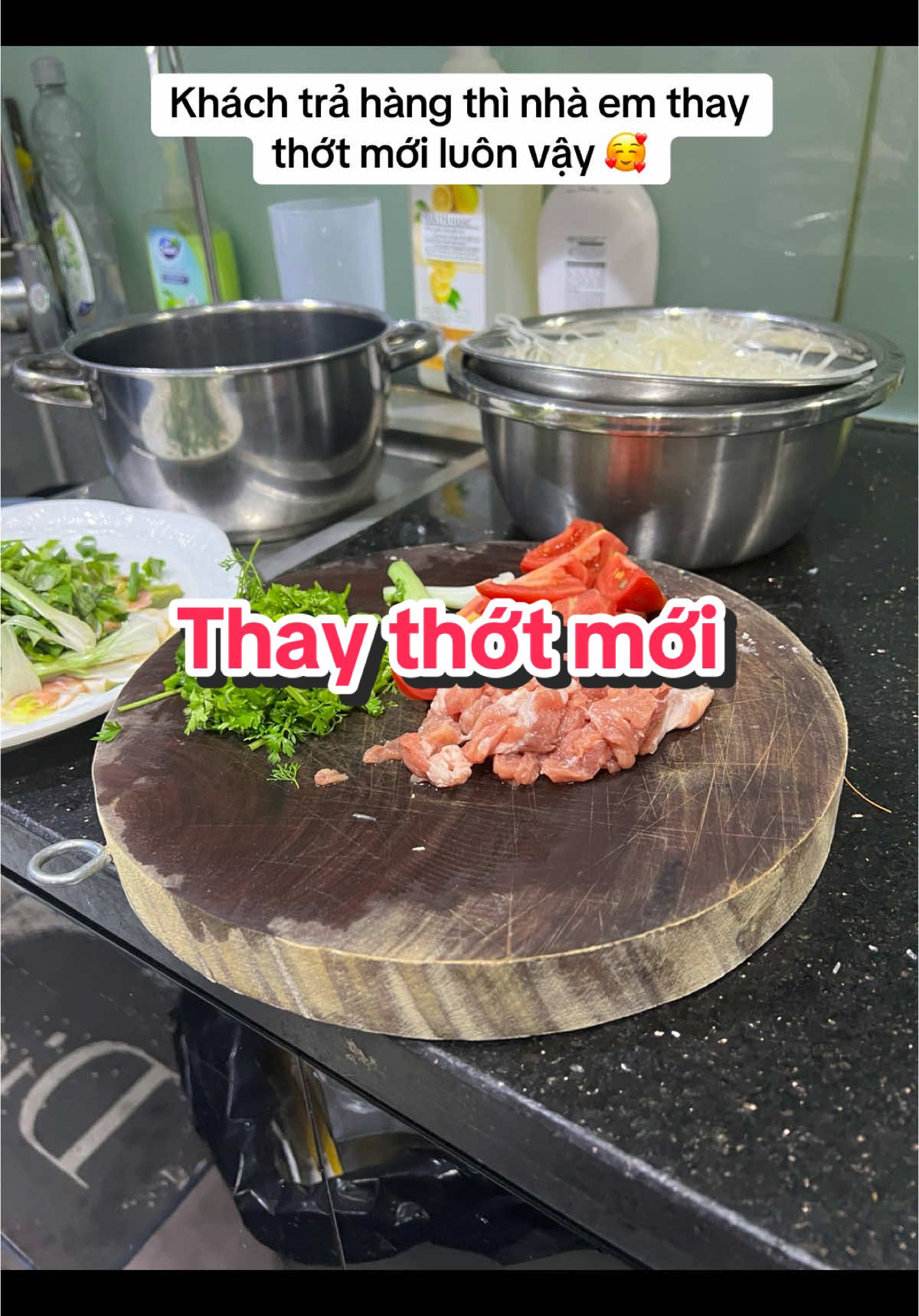 1 năm thay không biết bao nhiêu đời thớt 🥹. Sản phẩm không dành cho người kĩ tính và khó tính 🥰 🥰  #thotnghien #thotgo