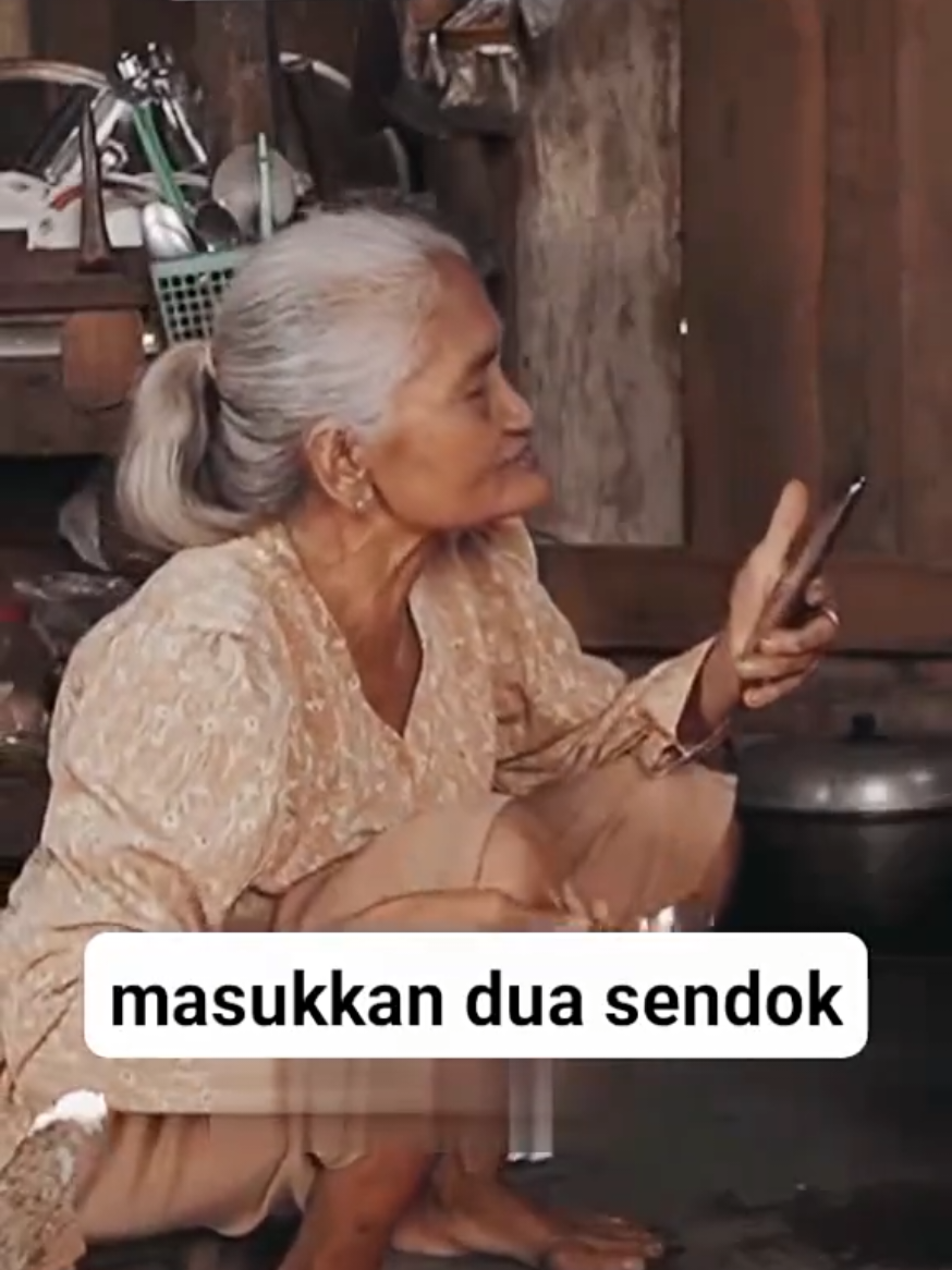 nenek emank gak salah😆😆 #hiburantiktok #hiburan #komedi #ngakak #fypdong 