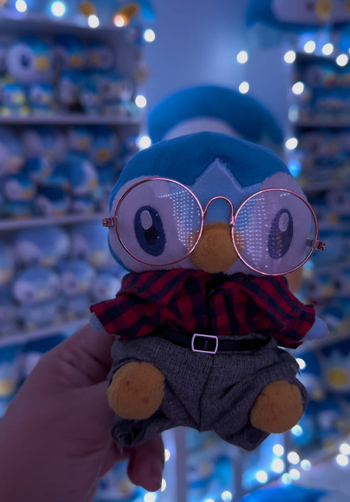 I LOVE HIM SO MUCH ! 😫 My Little Piplup 🐧 I got him three years ago for Christmas and we have been inseparable since 🩵 I mean, just look at him. He’s so cute.🥹 Happy Friday 🎊 Happy Piplup Friday! ✨🥳🐧 the first one of the year 🙏🏼 I hope you guys are having an awesome Friday and remember to stay tune, stay awesome and remember to do something that brings you happiness🩵🐧 #piplupplush #piplup #pokemon #gamer #piplupfriday #pokemoncommunity #pokemonplush #pokemonreels #pokemoncommunity #pokemonplush #pokemonreels #gamergirls #gamercommunity  #gentlemen 