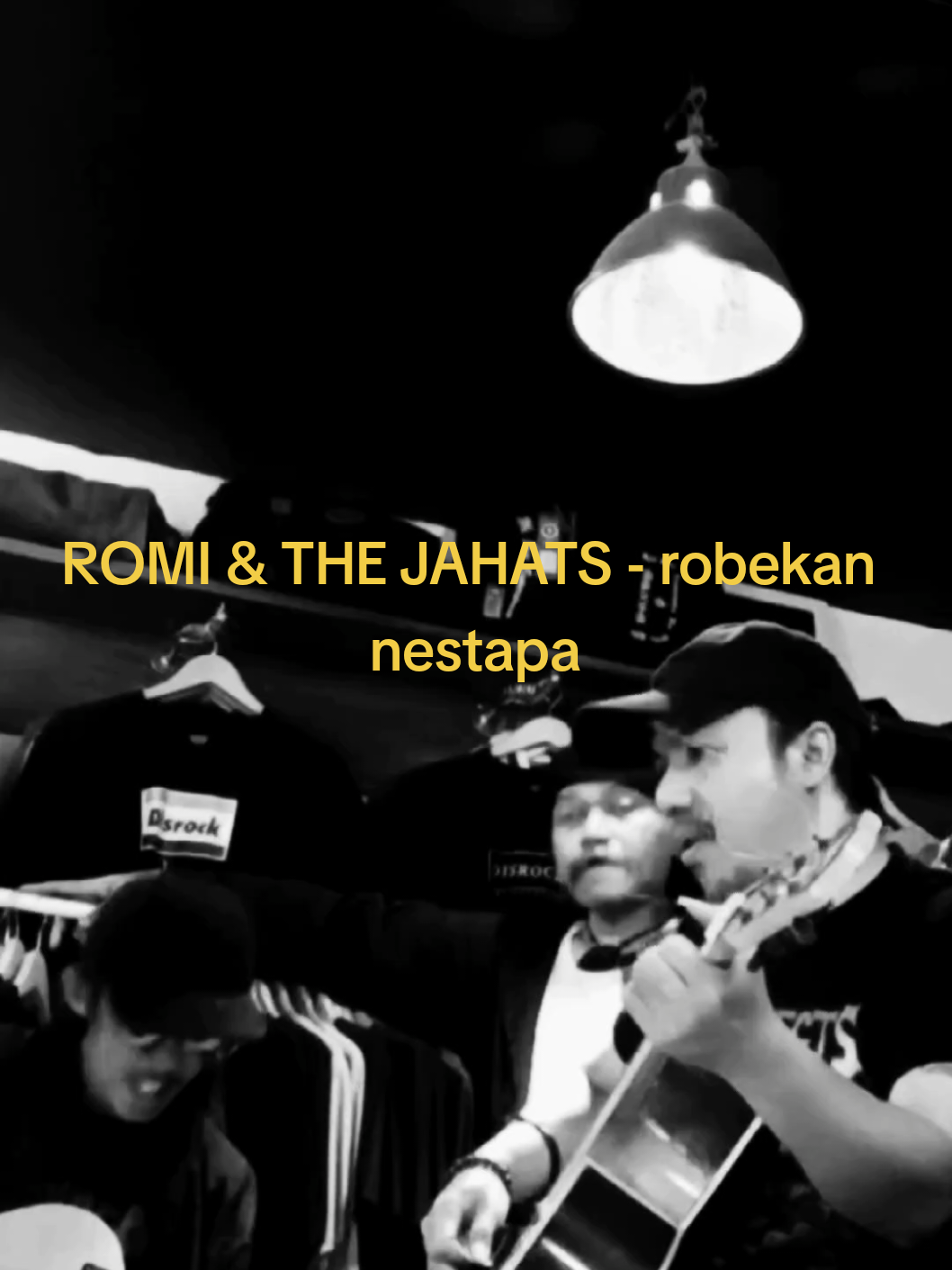 ROMI & THE JAHATS - robekan nestapa #romiandthejahats #robekannestapa #liriklagu #music 