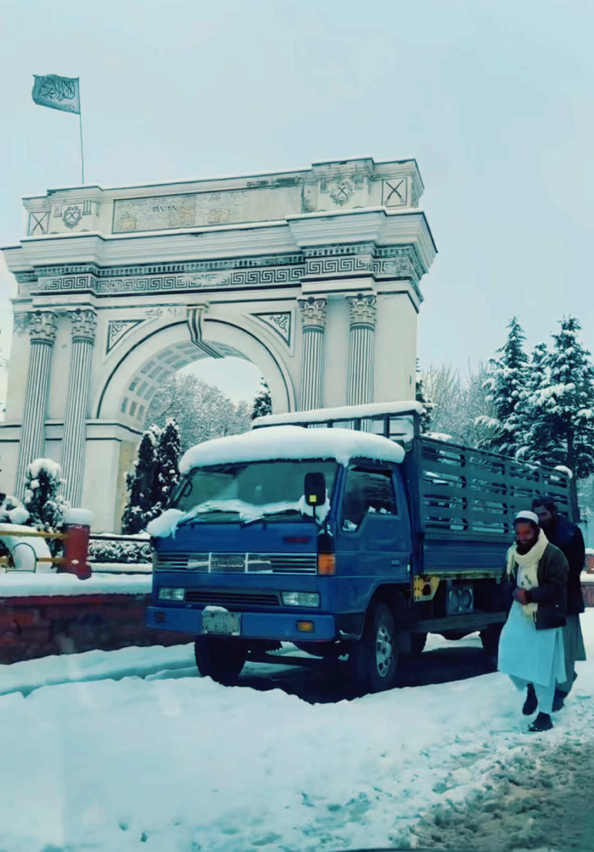 🏙️🌨️ KABUL — SNOWING DAY🌨️🏙️ #هزاره_پشتو_ازبک_افغان_هم_وطن #مهربان_باش_شاید_فردایی_نباشد #for You trick #forvou #viralvideos #10million #view #unfrezzmyaccount #hrn_editzl #afghanistan #kabul #explorepage #explorepage #afghanistan #jiligl #afghistanziba #explorepage✨️explore 