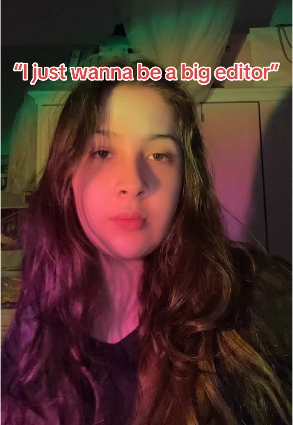 Can you tell I stole my sisters sunset lamp? But fr tho, I feel like at the beginning we all go through this feeling of absolute need to become the next big editor so this is very much reflecting on how I was when I first started editing. Can you guys relate? #editing #editor #editingaccount #relatable #viralditiktok 