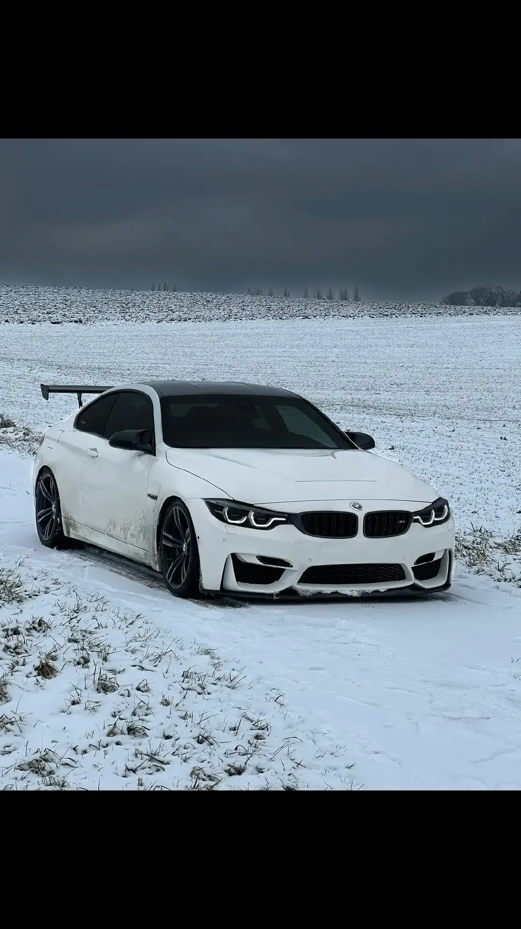 winter ❄️🤍#bmwmotosport #m4f82competition #bmw #supercars #sportcars #m4f82competition #cartok #Edit #caredit #carsoftiktok #foryou #fypシ 