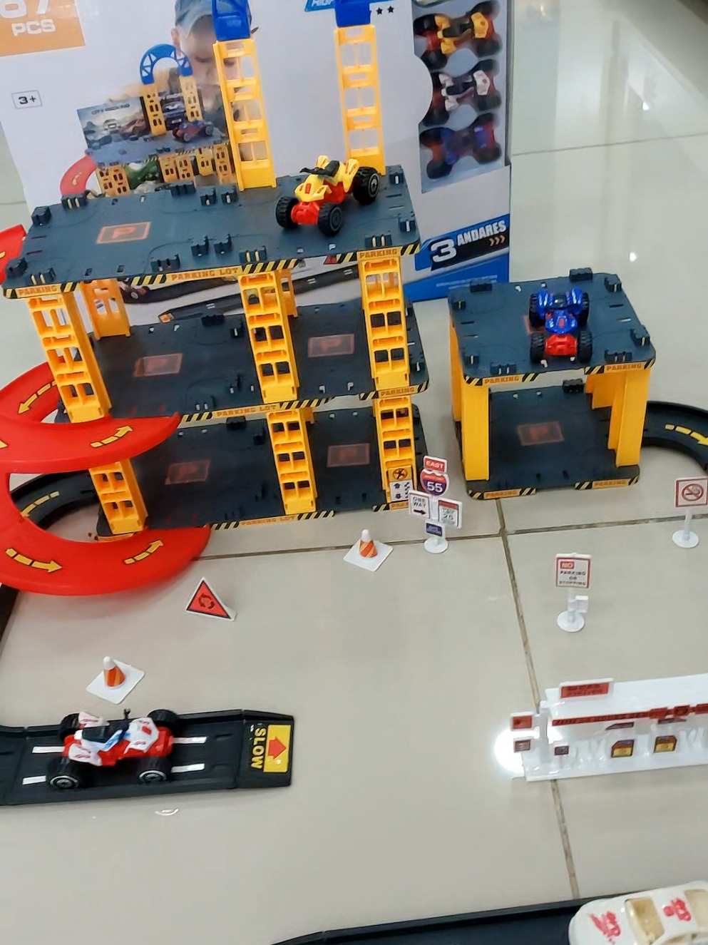 City Parking- High Precison 3 andares 4 carrinhos 1 cartela de adesivos Diversos sinalizadores #garagem #city #parking #carros #brinquedos #diversaotiktok #ticktock #loja 