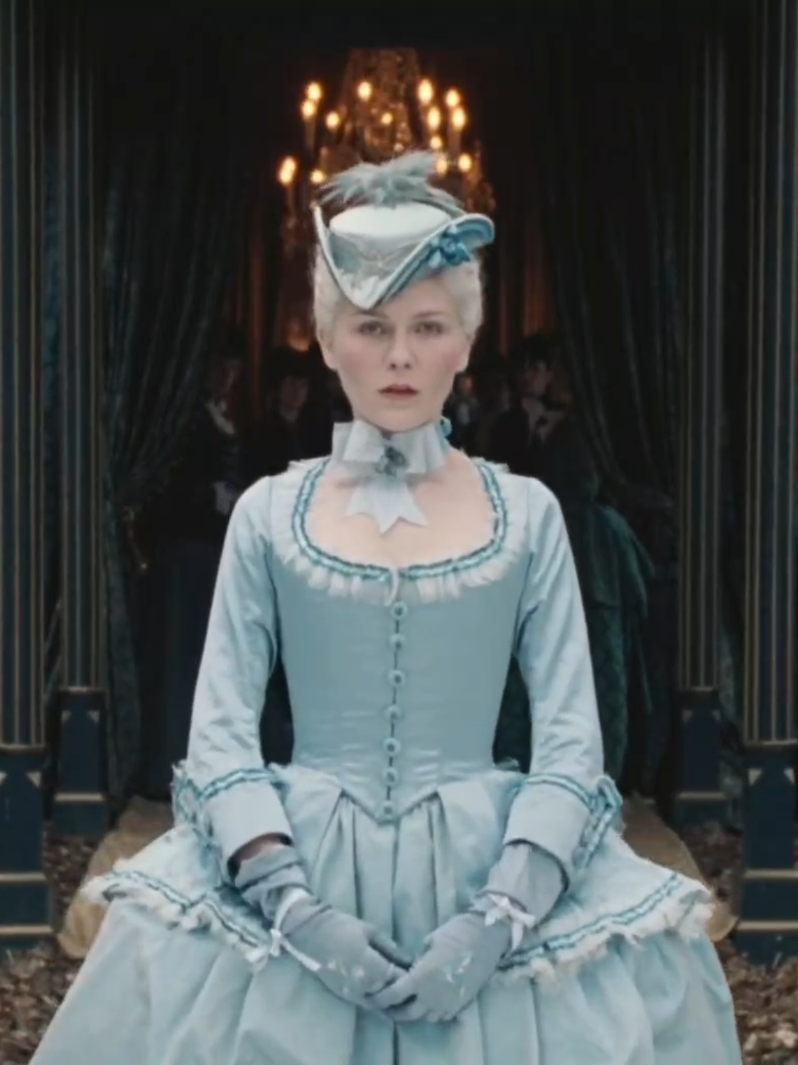 Marie Antoinette di Sofia Coppola, 2006. O come rendere pop la storia di una giovane austriaca diventata regina di Francia. #artesettima #marieantoinette #sofiacoppola #cinema #cinemaamericano #cinemaedit #americancinema #kirstendunst #jasonschwartzman #coppola #filmdavedere #davedere #CinemaTok 