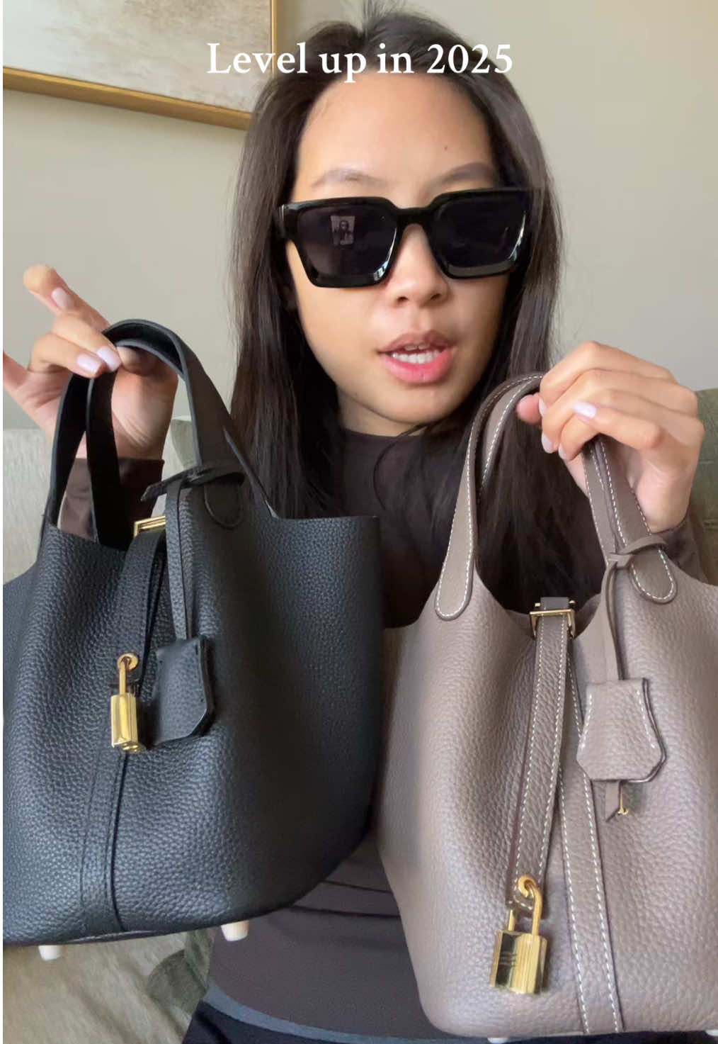 Level up your purse game in 2025. The best bucket bag on #TikTokShop screams #OldMoney and #luxury! #newyearnewaura #bucketbags #leatherbags #quietluxury #luxuryforless 