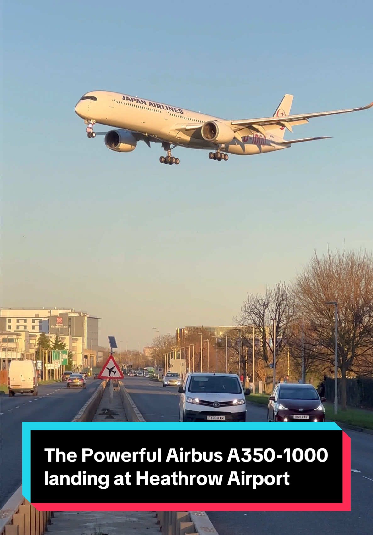 The Powerful Airbus A350 😮✈️ Japan Airlines landing at Heathrow Airport! 🤩 #airbus #airbusa350 #aviation #airplane #planespotting #landing #airport #avgeek #fyl