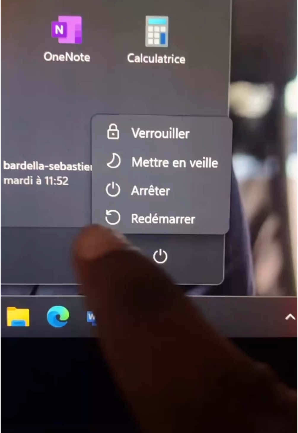 Comment tu éteins ton ordi toi  #informatique #astucepc #windows #astuce