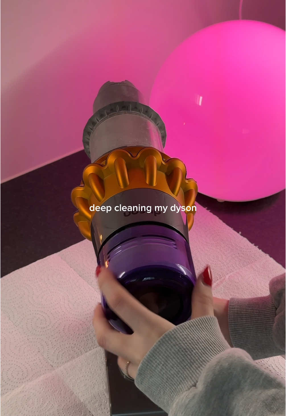 if you’ve been avoiding cleaning your vacuum… same 🫣 but it was time 😂 so here’s your friendly reminder to do yours 💓  How to clean your Dyson step by step ⬇️  1. Empty the bin 2. Use a damp cloth to clean the vacuum body 3. Detach the cleaner heads and use scissors to cut away trapped hair or debris (I always use a straw cleaner brush for all the tiny spots that are hard to reach) 4. Wipe all the plastic parts with a damp cloth 5. Wash the filter with cold water, gently rub to remove any dirt - fill with water and shake to remove dirt (repeat until water runs clear) and lastly shake the filter to remove excess water 6. Wash the brush bar under running water and gently rub to remove lint and dirt, shake to remove excess water 7. Wash the bin under running water 8. Leave all the parts to dry, wait at least 24 hours before reinstalling  #dysonvacuum #dysonv15 #vacuumcleaner #dyson #cleaningasmr #deepclean #satisfyingcleans #CleanTok #cleanwithme #cleaningtools #cleanhome #cleaningroutine #cleaningtips #cleaninginspo