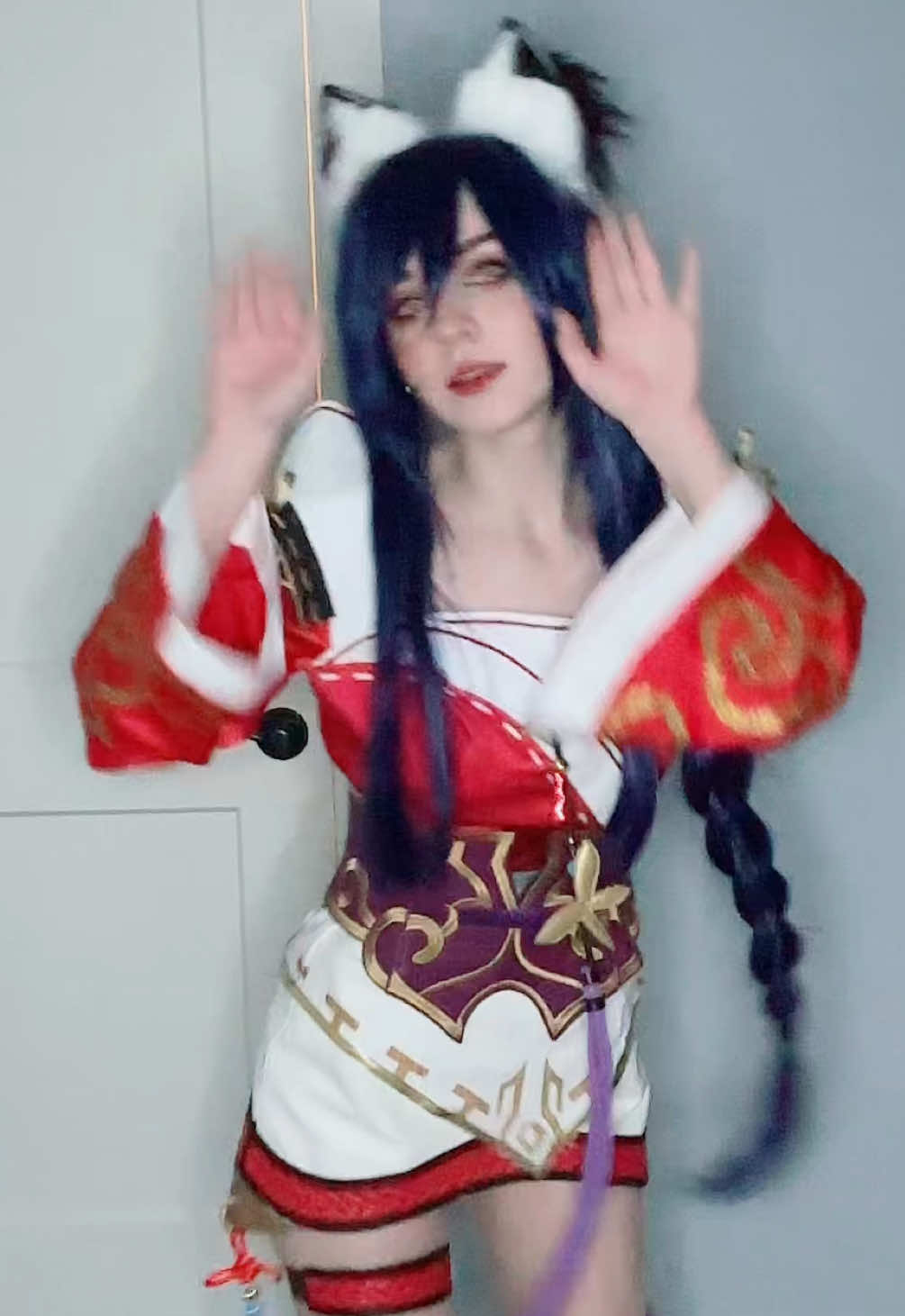 praying to get boba later #ahricosplay #leagueoflegendscosplay #ahri #lolcosplay #ahrileagueoflegends 