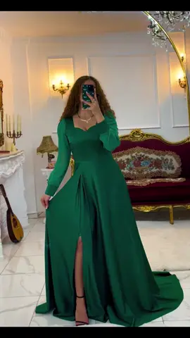 Éblouissez la foule avec cette robe de soirée satinée !Laissez-vous séduire par l’élégance du satin et brillez de mille feux ✨ Disponible en Location ✅ Taille : 38-40-42 Prix : 2000 Da  Livraison disponible sur Alger 📍 #robesoiree #satindress #chic #elegantlady #alger 