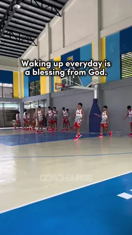 Goodmorning 🏀😇 Waking up everyday is a blessing from God 😇 #God #Coachburgs #basketballcoach #basketballplayer #basketballgame #basketballtraining #basketballfyp #zoomworksbasketball #basketballtiktok #tiktokviral 