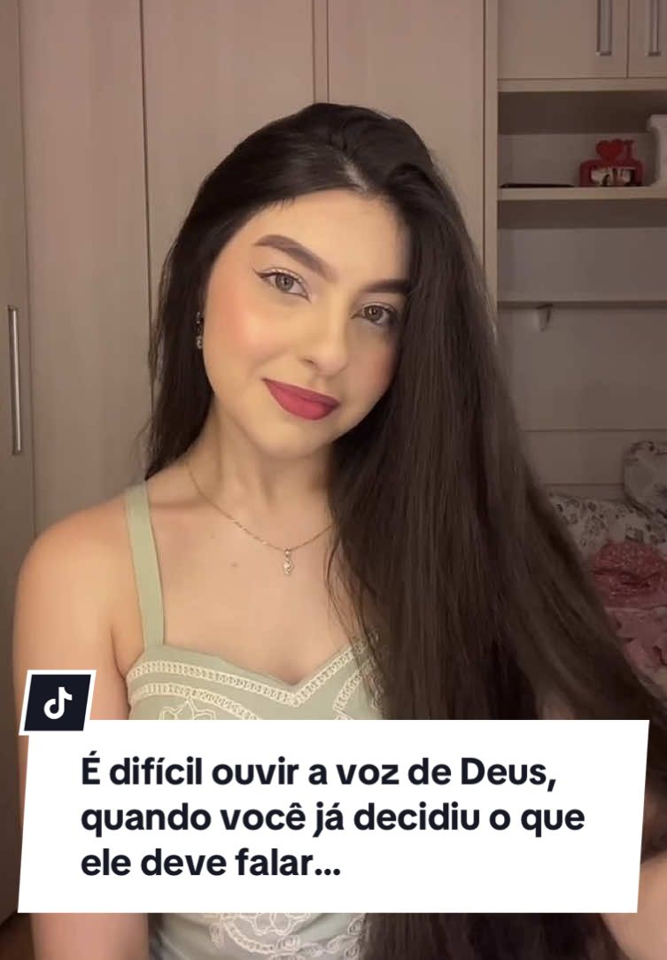 É difícil ouvir a voz de Deus, quando já decidimos o que ele deve falar… #cristaosnotiktok #relacionamento 