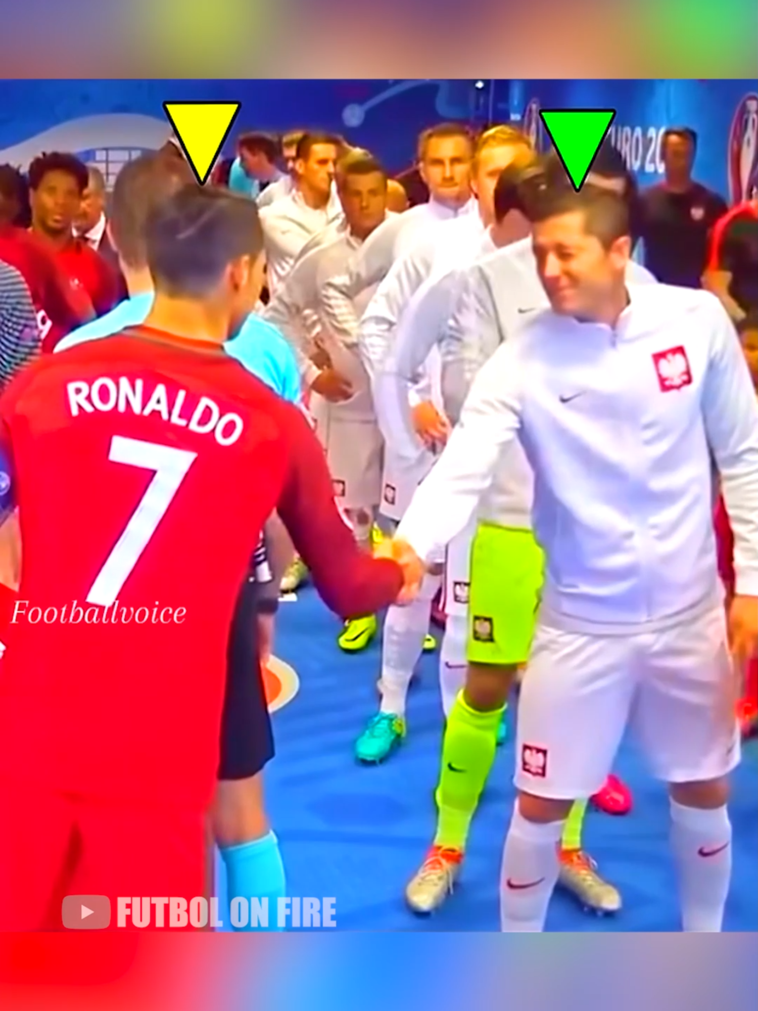 Robert Lewandowski saluda a Messi y Cristiano Ronaldo #futbol⚽️ #messi #cr7cristianoronaldo