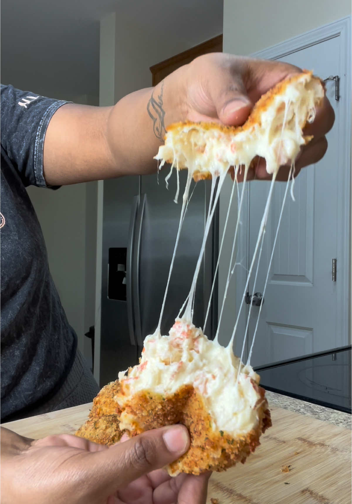 Crab Rangoon balls 😮‍💨😍😍 #fyp #crabrangoon #Recipe #explorepage #lunchideas #quickrecipes #foodies 