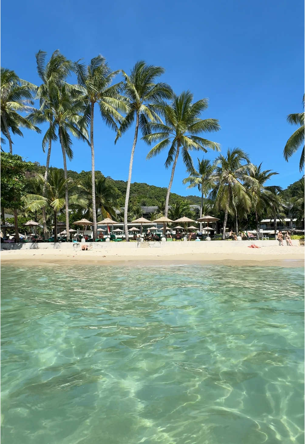 📍White Sand Beach Koh Chang  #beachvibes #thailandbeach #traveltiktok #thailand #fyp #thailandtravel 