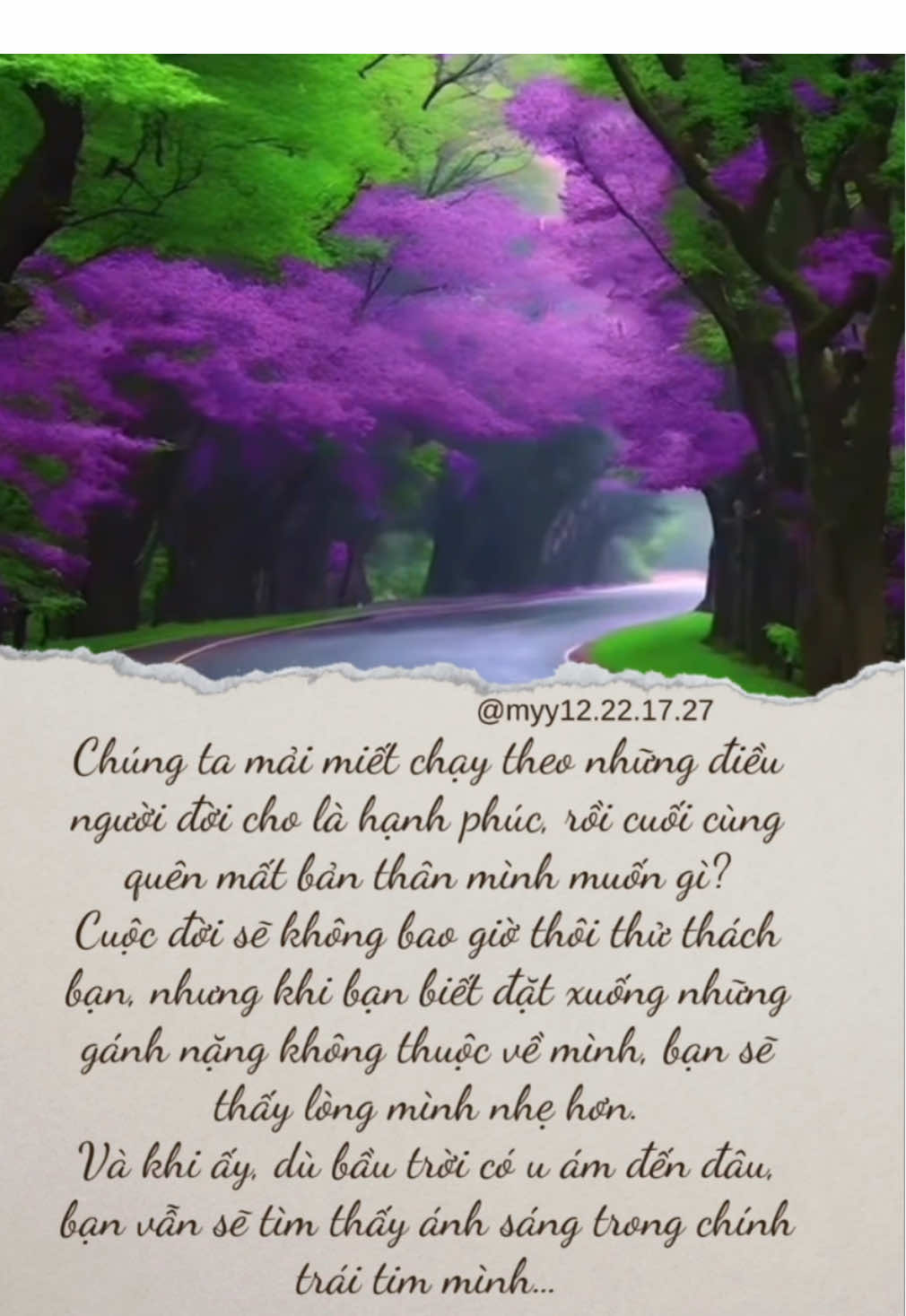 An nhiên, vui vẻ hai chữ nghe thật nhẹ nhàng, nhưng mấy ai hiểu được phải đi qua bao giông bão để chạm tới. Người đời thường nói cứ bình thản mà sống, nhưng thử hỏi mấy ai thực sự bình thản trước những được mất của cuộc đời. Có lẽ, phần lớn chỉ là những lời tự trấn an, che giấu trái tim đầy tổn thương. Tôi từng nghĩ an nhiên là khi mọi thứ đều thuận buồm xuôi gió, là khi cuộc đời không còn gợn sóng. Nhưng rồi, sau những ngày tháng vật lộn với chính mình, tôi mới hiểu an nhiên không phải là một cuộc đời không có đau khổ, mà là học cách bước qua những đau khổ ấy với một nụ cười nhẹ nhàng. Bạn có bao giờ tự hỏi, những niềm vui mình có, liệu có thật sự thuộc về mình hay chỉ là sự vay mượn từ ánh mắt người khác? Chúng ta mải miết chạy theo những điều người đời cho là hạnh phúc, rồi cuối cùng quên mất bản thân mình muốn gì? An nhiên thật ra rất đơn giản, nhưng cũng rất khó. Nó không đến từ việc bạn đạt được mọi thứ mình muốn, mà từ việc bạn buông bỏ được những thứ không cần thiết. Là khi bạn ngừng so sánh, ngừng cố gắng làm hài lòng cả thế giới, và dũng cảm chấp nhận rằng đôi khi, chỉ cần sống đúng với mình là đủ. Cuộc đời sẽ không bao giờ thôi thử thách bạn, nhưng khi bạn biết đặt xuống những gánh nặng không thuộc về mình, bạn sẽ thấy lòng mình nhẹ hơn. Và khi ấy, dù bầu trời có u ám đến đâu, bạn vẫn sẽ tìm thấy ánh sáng trong chính trái tim mình. _st_ _video copy_ #xh #fyp #viral #tinhyeu #giadinh #honnhan #storytamtrang #tamtrang_camxuc 