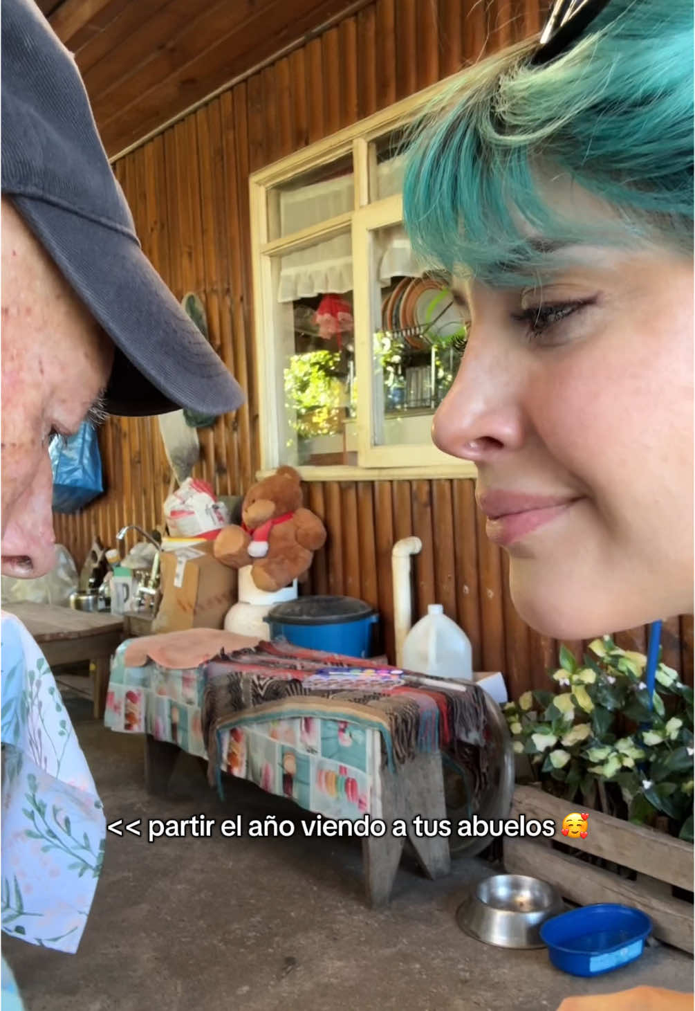 El tiempo con ellos lamentablemente no es infinito ✨ disfruten a sus abuelitos ❤️ #viaje #abuelitos #familia 