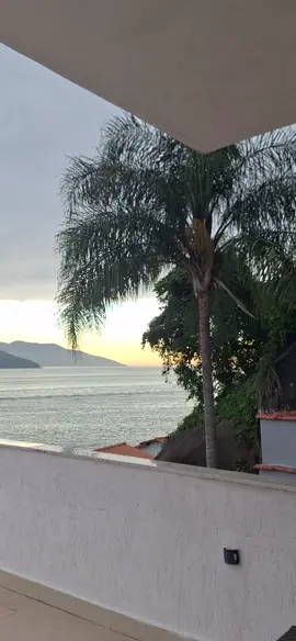 Para finalizar o dia esse por do sol MARAVILHOSO  #mangaratiba #pordosol #futevolei 