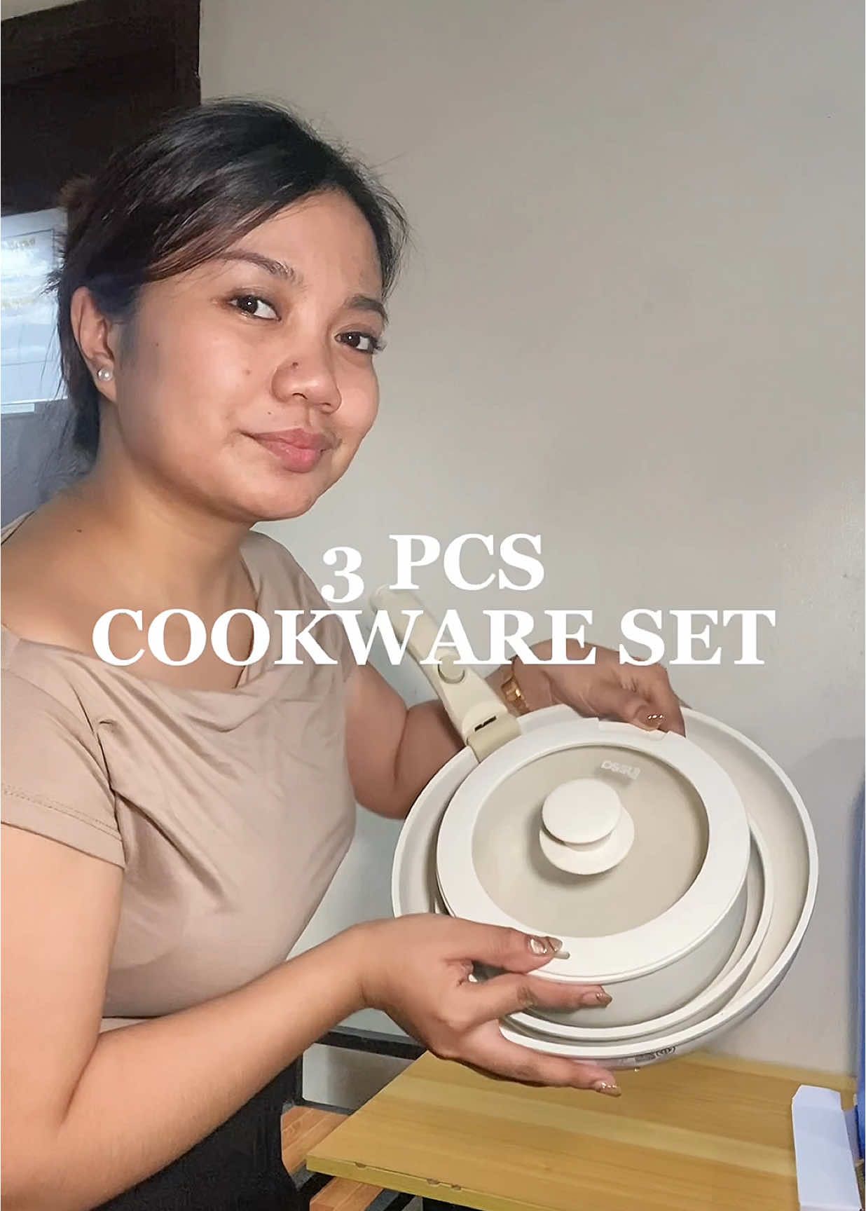 I’m inlove with my new set of nonstick cookware pans from INSSA x SIMPLUS #nonstickpans #cookware #cookwareset 