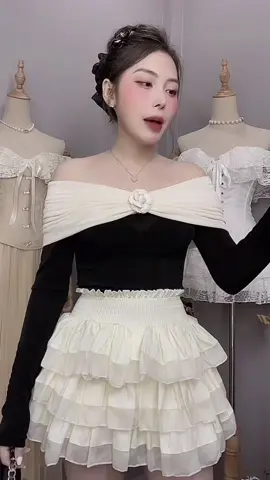 SÉT ÁO THUN NHŨ BỆT VAI KÈM HOA TRÀ RỜI mix CHÂN VÁY 3 TẦNG XINH XẮN#xuhuong #xuhuongtiktok #thoitrang #thinhhanh #hot #hottrend 