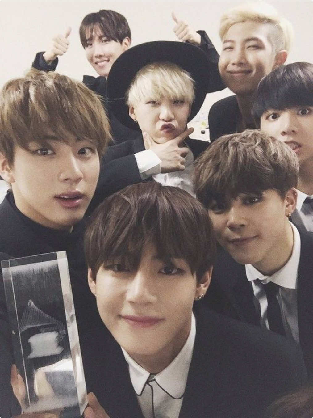 los amo 🤍 #bts #bangtansonyeondan방탄소년단 #btsarmy #armybts #방탄소년단 #armlover #bangtanstyle #foryou 