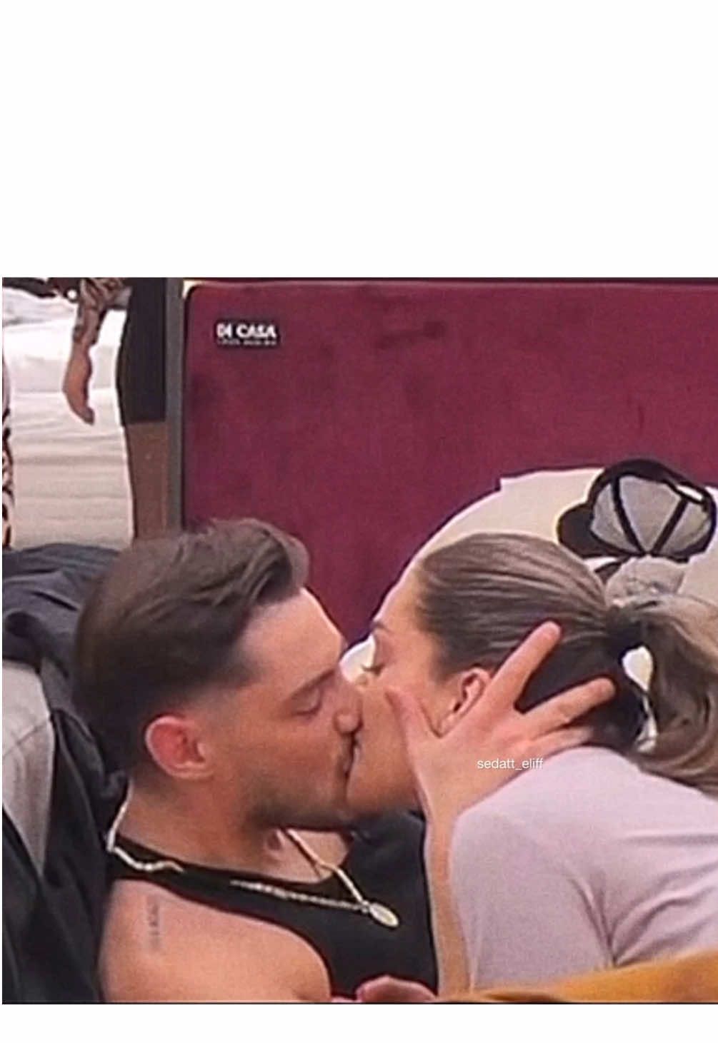 ❤️ #leonardogashi #lelaseferi #leo #lela #leolela #lelaleo #lejlaleo #lelo #bigbrother #bigbrothervipkosova #sara #tedua #zemer #puthje #kiss #couple #editssss #sedatt_eliff #elsed #elifnuryel #fellings #show #videos #kesfetteyiz @lela.seferi @Leonardo Gashi