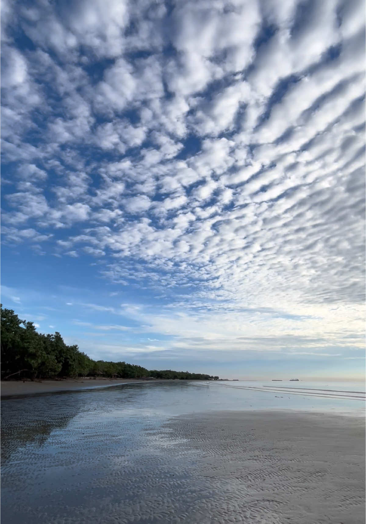 ☁️⛅️ #kendari #kendarisulawesitenggara #batugongbeach 