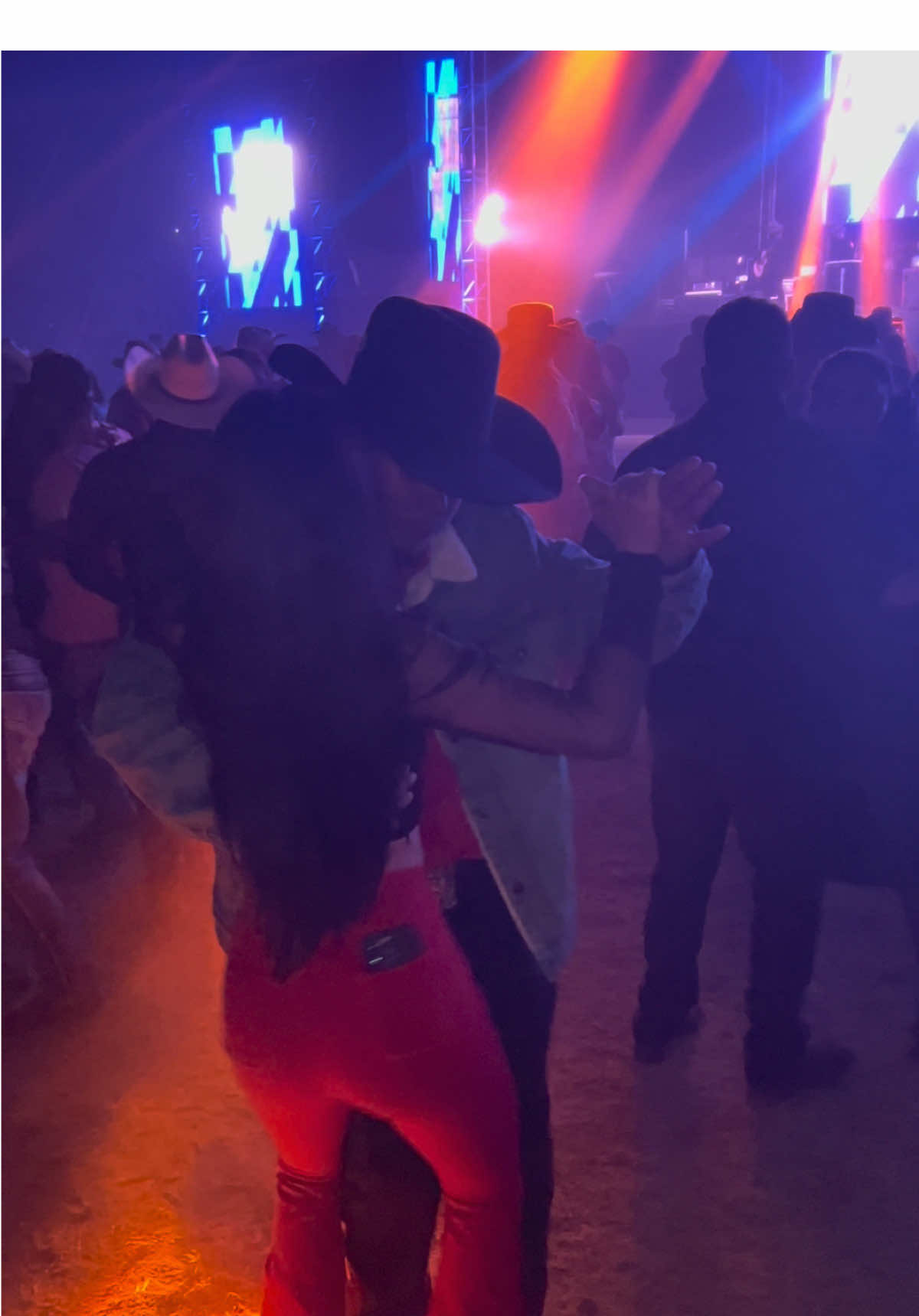 Huapangos on live>>🔥😍#huapangos #baile #fyp #brinquito #baileschingones #gtomexico♡🇲🇽 #paratiiiiiiiiiiiiiiiiiiiiiiiiiiiiiii #matching #2step #fypシ #norteñas #bailes #rancho #huapangosperros @♡Jessica♡ 