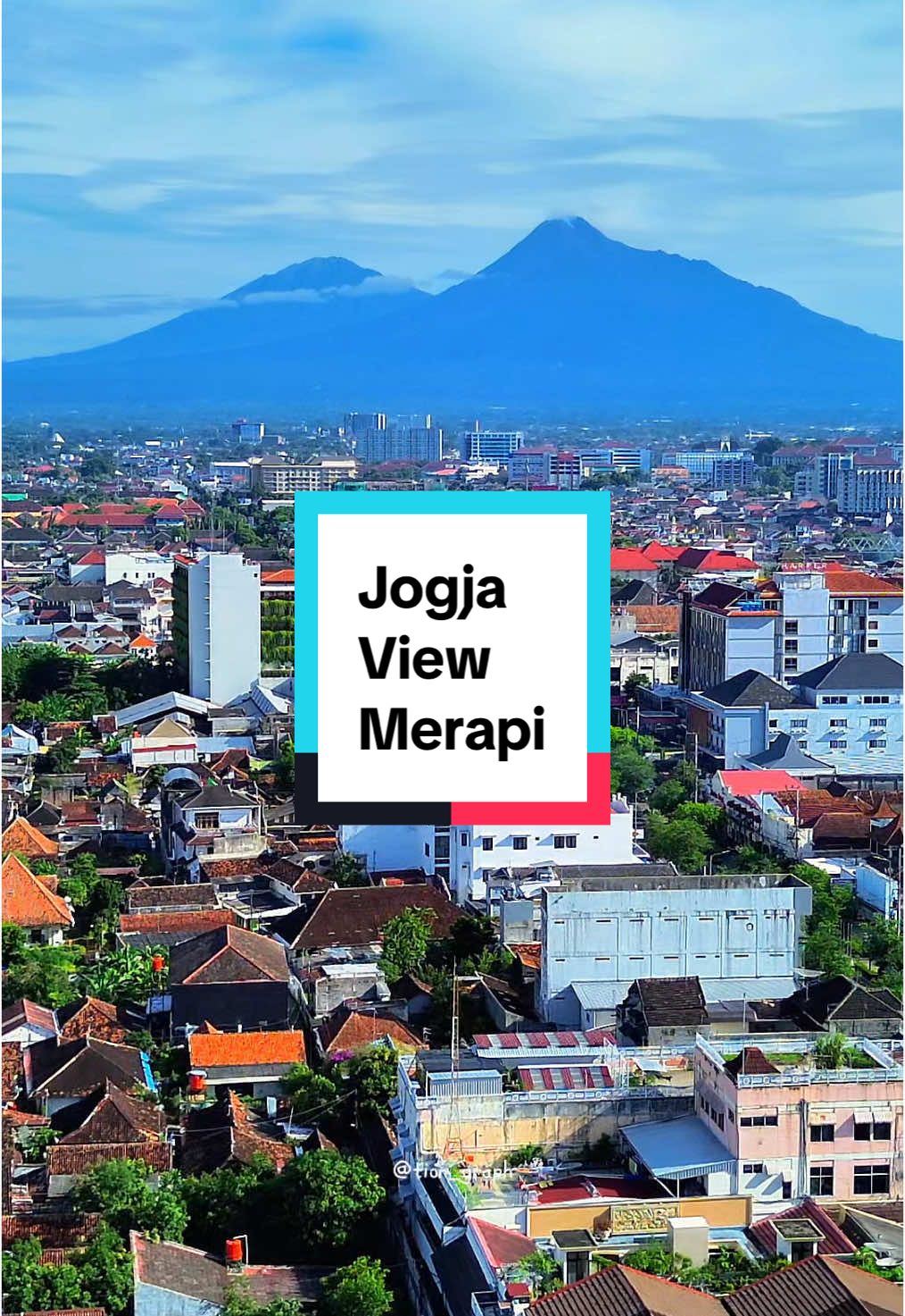 POV : Bangun pagi d jogja, di sapa gunung merapi ✨🥰⛰️  . . #fyp #jogjakarta #jogja #yogyakarta #gunungmerapi #dronevideo #djimini3 