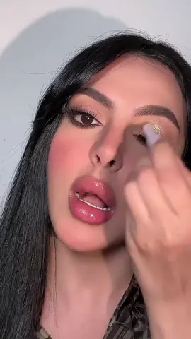 #sheglamglitter #glittereyeshadow #sheglamjellystick #foryou 