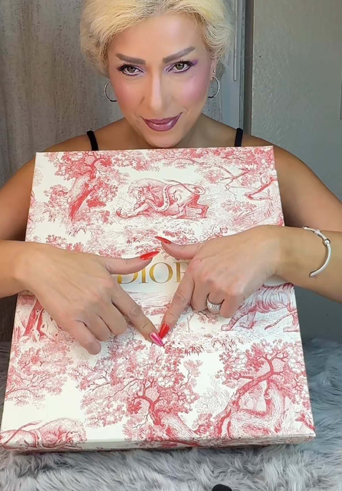 #asmrunboxing #asmr  Guys do this trend was sooo fun ♥️ This is a special gift from my daughters for New Year  I love this but unfortunately I couldn’t find it  I told you guys my @Dior SA she’s amazing  She found it and ordered ♥️ Set of the  6 CRYSTAL Glasses  Beautiful colors, shape, design & style I Love it So much  Thank you So Much My lovely Daughters ♥️♥️♥️ I love you both so much 😘 What do you think about this set?? @Diorbeauty  #design #designer #mu #MUA #MAKEUPARTIST #fyp #4upage #dior #diorbeauty #diorbeautylovers #diorhome #diorfan #diorasmr #diorunboxing #diorreview #giftbox #glasses #luxury #luxuryfashion #luxurystyle 