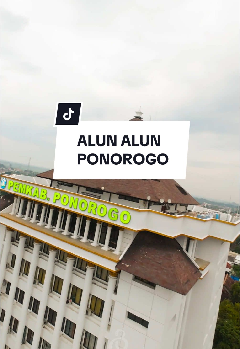 Alun alun ponorogo nih.. Kapan terkhir nyore kesini? #alunalunponorogo #ponorogo24jam #ponorogojalanjalan 