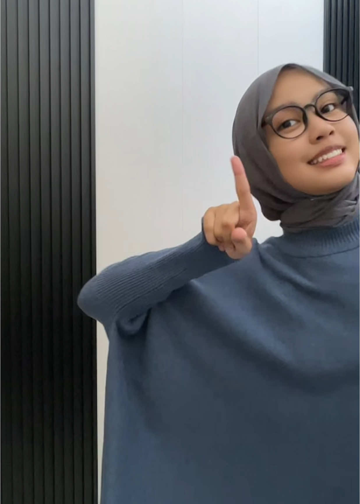 Happy weekend gurl #fyp #masukberanda #affiliate #affiliatemarketing #mutualan #knitwear#annesabira#pakaianrajut #bajurajut#knitting#batwing#batwingdress#topknit#atasanrajut#topknit#outfitinspiration#outfitoftheday#outfitinspo#pinterestinsipiration#pintereststyle#outfitpinterest#reallife#dailyactivities#knithijab#longcardigan#longcardy#bajumodelbaru#bajuwanitamurah#gamis#abaya#batwingdress#abayaknit#bajuknit#bajuviral#batwingviral 