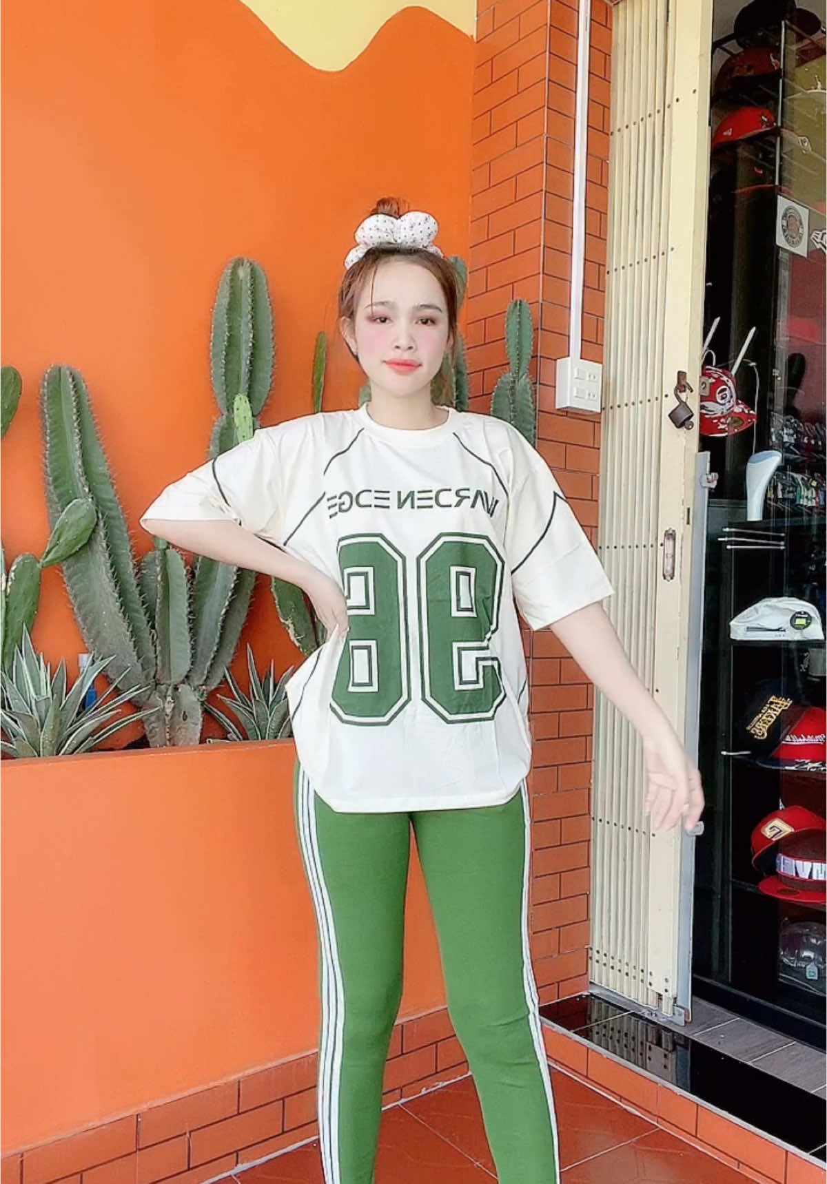 HÀNG MỚI SÉT BỘ LÊN FOM ĐẸP QUÁ MẤY BÀ IU  #set_thun_nữ #quanaoquangchau #tuhaodobo #xuhuongtiktok #set_jean #set_jean #thun 