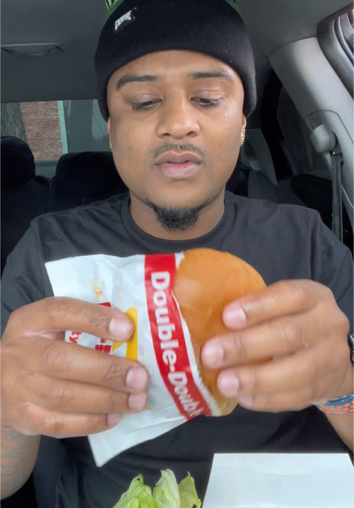 IN-N-OUT 🍔 #fyp  #innout #burger #foodtiktok #fastfood #mukbang #fypシ #asmr #eatingshow #foodies 