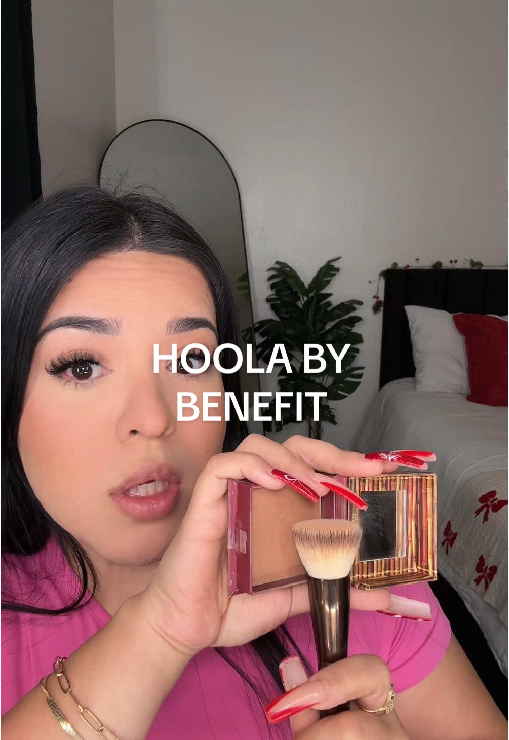 The OG @Benefit Cosmetics hoola will never fail you!  #benefitcosmetics #hoolabronzer 