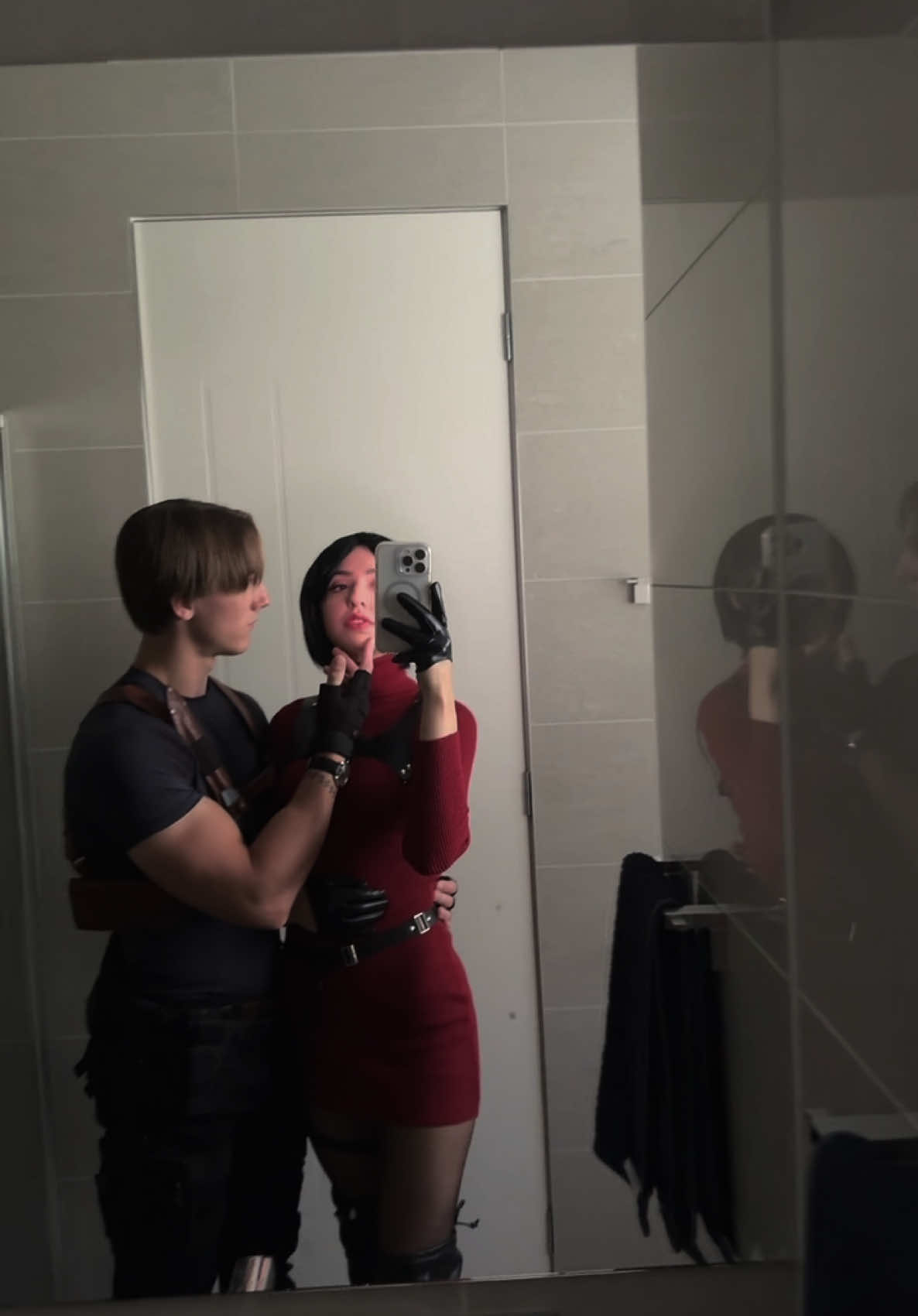 very smooth - #re4remake #residentevil #residentevil4 #re4 #residentevilcosplay #cosplayer #cosplay #leonkennedy #leonkennedycosplay #couplecosplay #leonkennedyedit #aeon #adawong #adawongcosplay #adawongedit #residenteviledit 