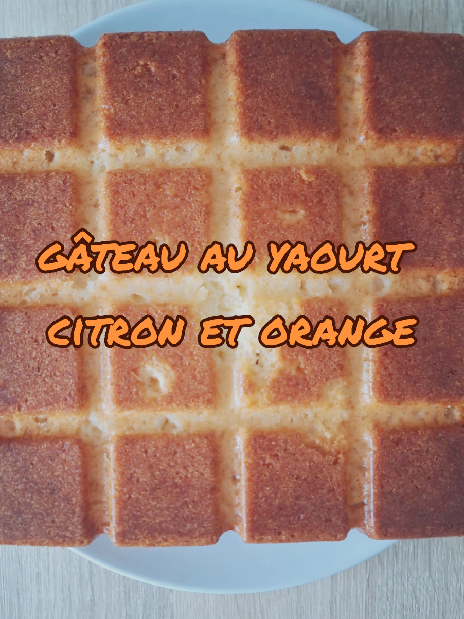 Gâteau au yaourt citron et orange. Dans un bol, mélangez : 1 pot de yaourt nature sucré 3 œufs 1 pot et demi de sucre 1 sachet de sucre vanillé Le jus d’un citron (vous pouvez également ajouter le zeste si le citron est non traité). nous avons utilisé du pulco orange/citron 1/3 de pot. Ajoutez ensuite : 2 pots et demi de farine 1 sachet de levure chimique 1 pot d’huile. Mélangez bien jusqu’à obtenir une pâte homogène. Versez la préparation dans un moule et faites cuire au four préchauffé à 180°C pendant 10 minutes, puis réduisez la température à 150°C et poursuivez la cuisson. À la sortie du four, laissez reposer 5 minutes, puis recouvrez le gâteau d’une feuille de papier aluminium pour conserver son moelleux. Bon appétit ! #CapCut #gateau #gateauyaourt #citron #orange 