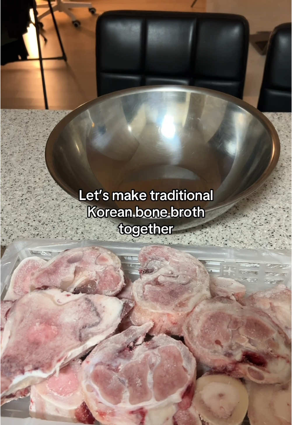 Cooking class with my Korean mum in law: collagen rich bone broth 🦴  #bonebrothrecipe #bonebroth #collagen #koreanbonebroth 