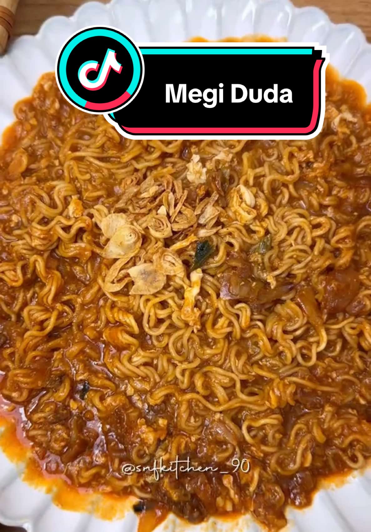 takkan tidak ek dewi hatiku seri cinta😋 . Megi duda  . bahan ikut turutan masak : 🌷minyak 🌷2 ulas bawang putih  🌷1 biji bawang merah  🌷1 sudu makan sos tiram 🌷1 sudu makan kicap manis 🌷1 sudu makan sos cili 🌷sepeket perencah 🌷1 cawan air 🌷1 peket ramen instant noodle  🌷1 biji telur 🌷tabur bawang goreng .  #resepimudah #EasyRecipe  #resipisimple #masakansimple  #maggi #resepimaggi #maggicukuprasa #maggie #maggilover #magginoodles #maggiviral #maggigoreng #maggiegoreng  #maggigorengmystail #maggigorengmystyle #maggiegorengmystyle #megigoreng #maggiegorengbasah #maggigorengbasah #maggiviral #charmaggie #resepibujang #charmaggi  #ramen #ramenlover #ramenjofliam #jofliam #resepijofliam #cikepal #resepicikepal #jofliamwagyupizza 