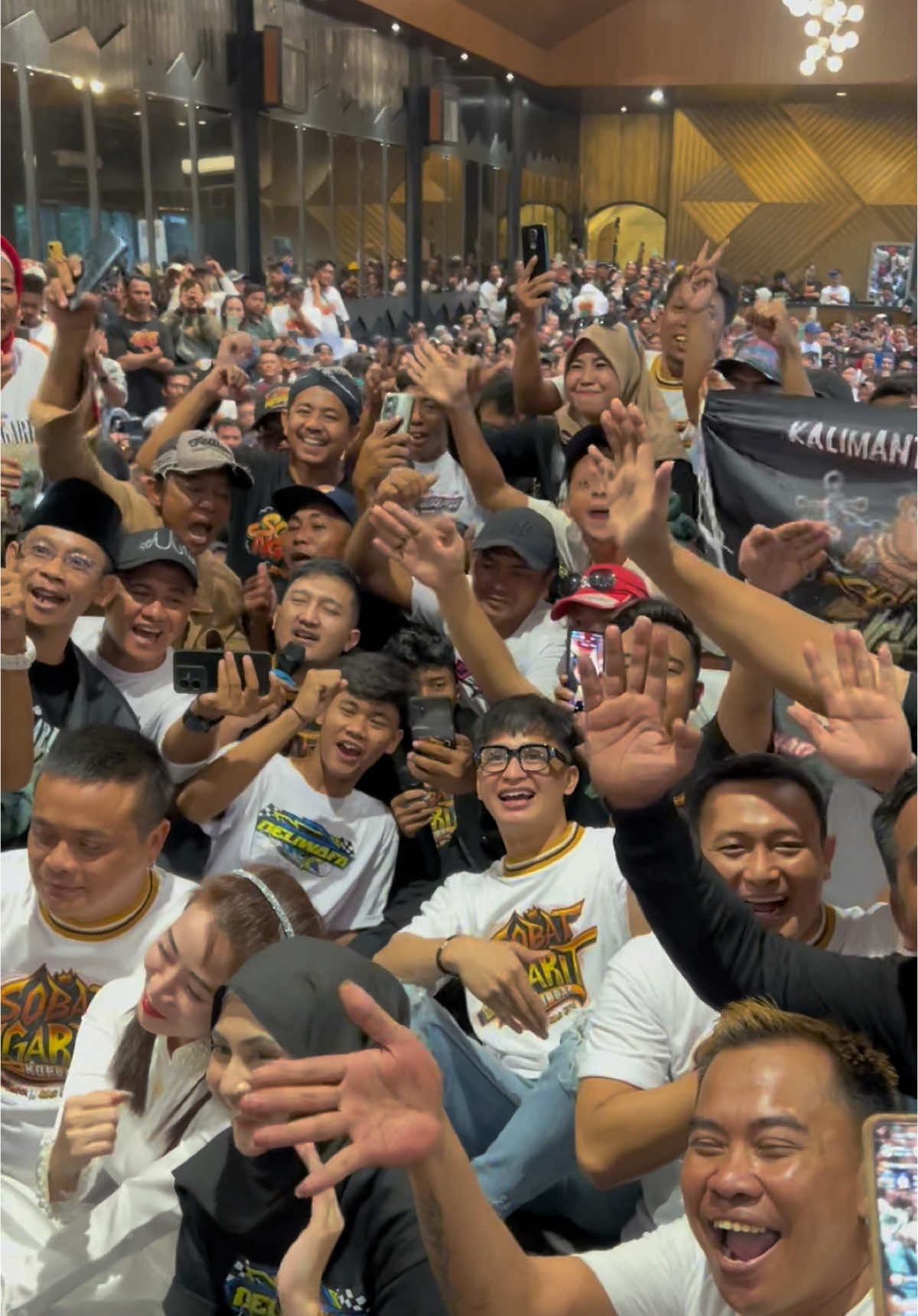 Terimakasih semua yg sudah hadir di sobat ngarit kopdar pertama 🖤🖤